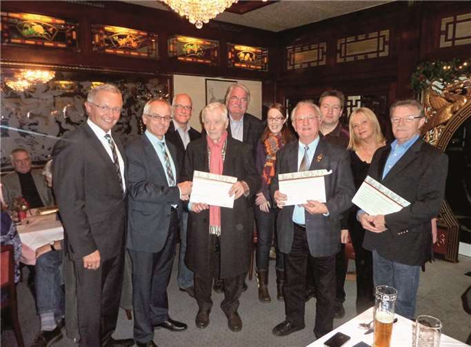 Die Jubilare (v.li.): Achim Hallerbach, Georg Schuhen, Wolfgang Geiß, Dr. Wigbert Faltin, Dr. Bernhard Reuther, Ellen Demuth (MdL), Manfred Esser, Ralf Pointmayer, Gudrun Vielmuth und Peter Burchert. privat