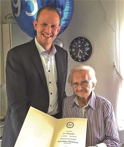 Die Jubilarin hatte Besuch von Ortsvorsteher Michael Kappl.privat