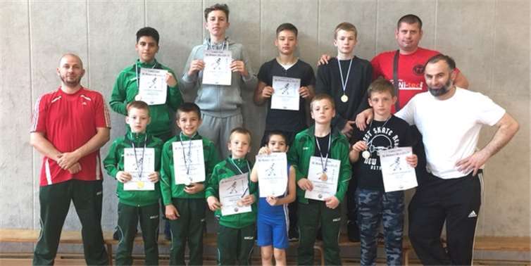 Die Jugend des RSV Rheinbach freute sich über gute Platzierungen beim Turnier in Köln. privat