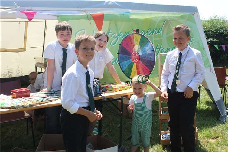 Die Jugendabteilung kümmerte sich um das Kinderprogramm. Foto: Christa Klein