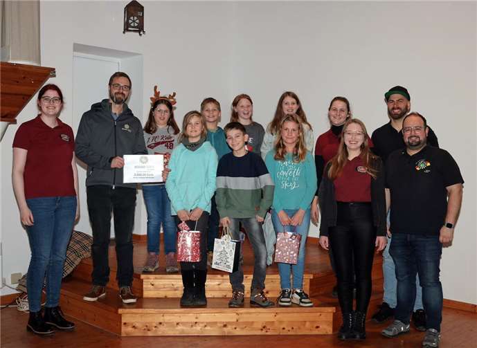 Die Jugendarbeit der Limbachtaler Musikanten e.V. durfte sich über eine Spende von 2.000 Euro freuen. Foto: Dreschers