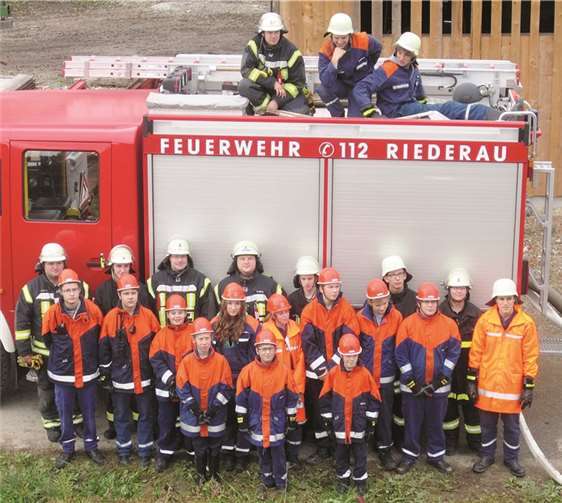 Die Jugendfeuerwehr Kruft bei ihrem Besuch bei der Jugendfeuerwehr in Riederau. Privat