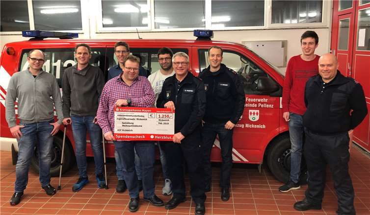 Die Jugendfeuerwehr Nickenich freut sich über die Spende in Höhe von 1.250 Euro .Foto: privat