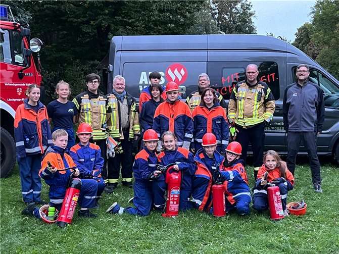 Die Jugendfeuerwehren Mertloch und Pillig-Naunheim.  Fotos: JFW Mertloch und Pillig-Naunheim