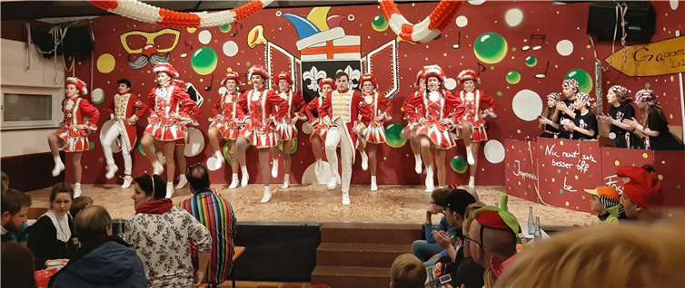 Die Jugendgarde Münstermaifeld. Fotos: Kooperation Gappenacher Karneval