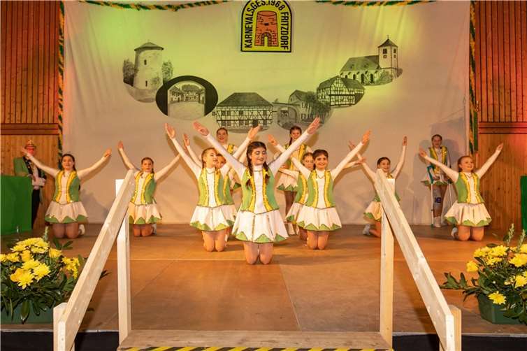 Die Jugendgarde ließ einen perfekt abgestimmten Tanz sehen.