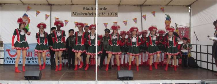 Die Jugendgruppe der Stadt-Garde.