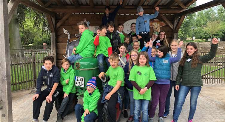 Die Jugendgruppe des Eifelvereins verbrachte eine Nacht im Kölner Zoo. privat