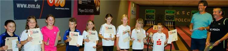 Die Jugendlichen U10 mit ihren Urkunden.