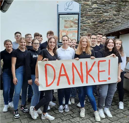 Die Jugendlichen aus Hambuch sammelten für „ihren“ Jugendraum.  Foto: Ortsgemeinde Hambuch