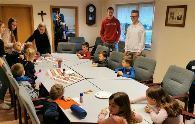 Die Jugendlichen des Jugendtreffs hatten für die Kids ein unterhaltsames Programm zusammengestellt. Foto: Alexander Schlich