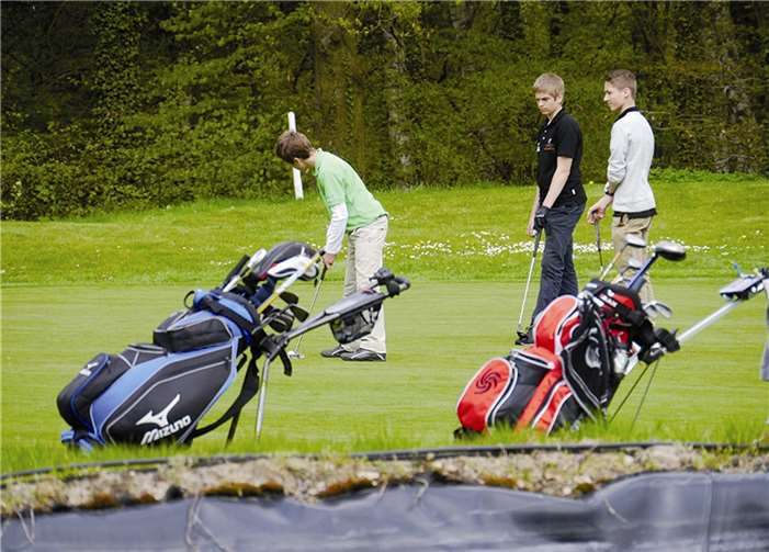 Die Jugendlichen erzielten sehr gute Ergebnisse und blieben oft unter Par. privat