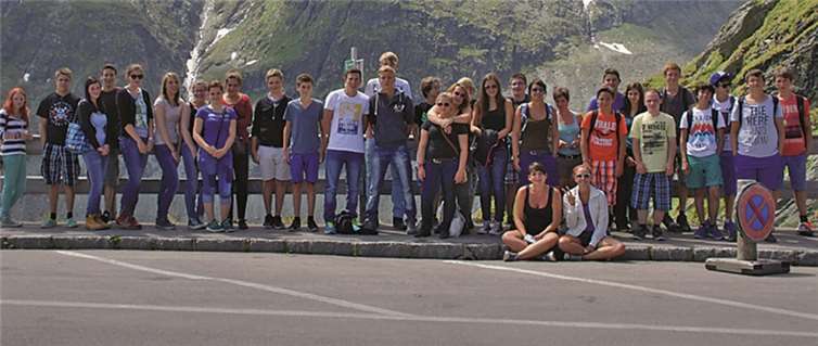 Die Jugendlichen und ihre Betreuer und Betreuerinnen verbrachten eine spannende Woche in den Bergen. privat