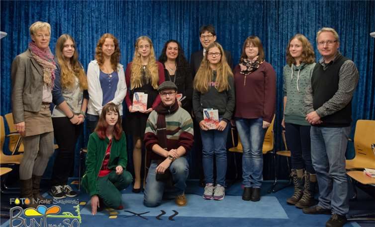 Die Jugendlichen von Kidz4Kids durften ihre Texte beim diesjährigen Vorlesetag im Mehrgenerationenhaus Neuwied vortragen.Nicole Sakowski