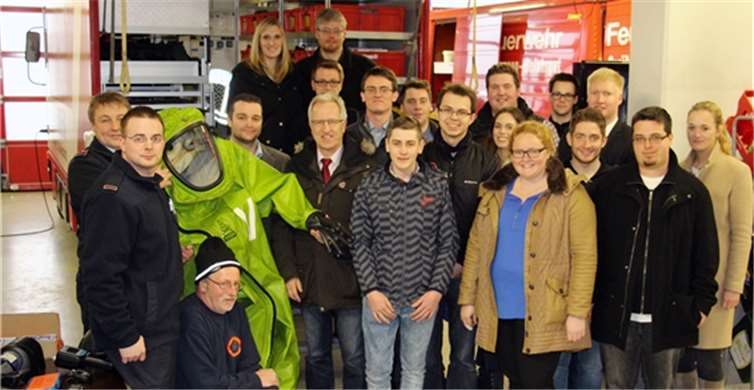 Die Junge Union informierte sich beim Umweltzug der Feuerwehr der VG Weißenthurm.Laura Plitzko