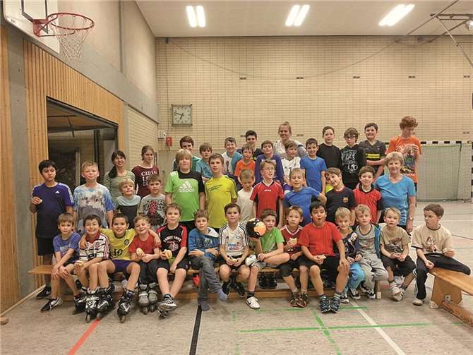 Die Jungen der Turnabteilung des TV Linz