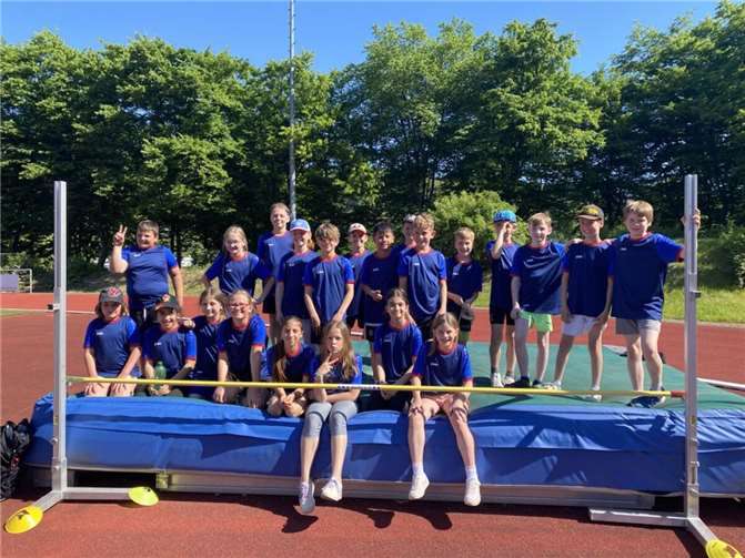Die Jungenmannschaft der St. Martin Grundschule war so erfolgreich, dass sie einen hervorragenden dritten Platz belegte. Die Mädchen konnten dieses Ergebnis sogar noch toppen und erzielten einen tollen zweiten Platz. Fotos: St. Martin Grundschule