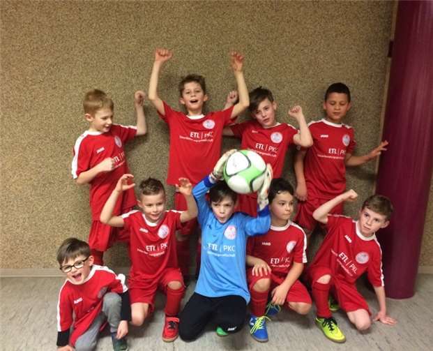 Die Jungs der F-Jugend lieferten eine beeindruckende Leistung beim Futsal-Sparkassenhallencup ab. privat