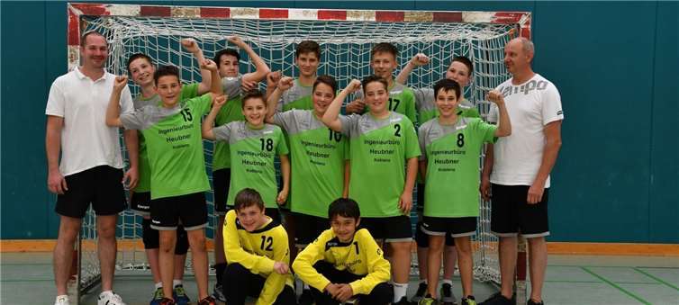 Die Jungs freuen sich über einen weiteren Sieg.Foto: Anke Bous