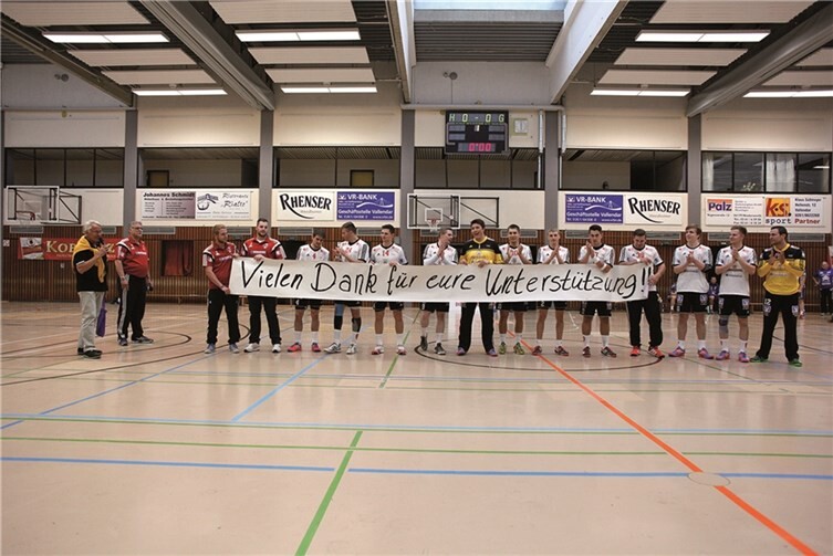 Die Jungs vom HVV bedankten sich bei den Fans für die tolle Unterstützung.