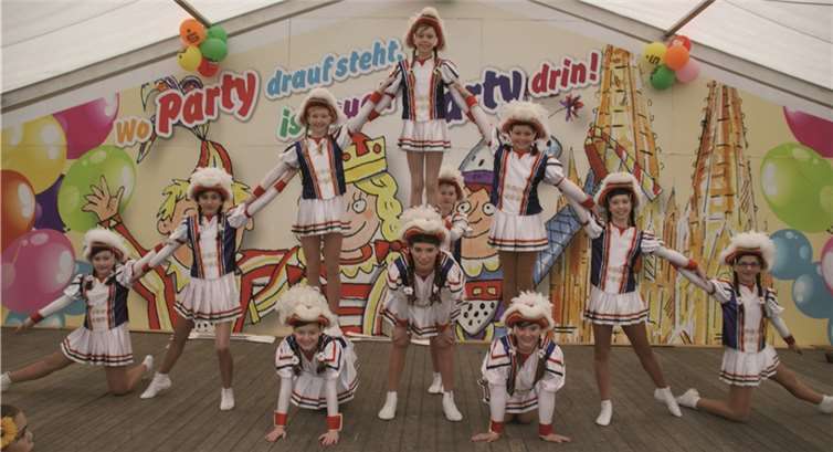 Die Juniorengarde der Stadtsoldaten konnte bei ihrer Gardetreffpremiere gleich Platz 2 erringen.privat