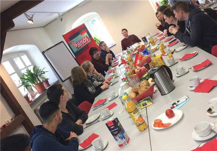 Die Jusos Rhein-Sieg hatten ihre Neumitglieder zu einem Neumitglieder-Brunch nach Troisdorf eingeladen.privat