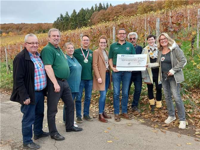 Die KG-Abordnung wurde freundlich empfangen von fünf Vorstandsmitgliedern der KG Ahrweiler.Foto: privat