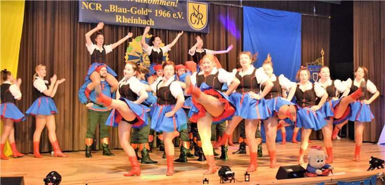 Die KG Rheintänzer Kapelle Jonge aus Köln begeisterten das Publikum mit ihrem Tanz.