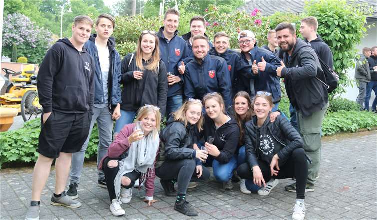 Die KG aus Urbach und die Dorfjugenden aus Raubach und Puderbach feierten gemeinsam.