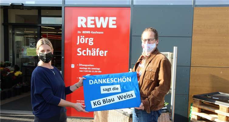 Die KG überbrachte Jörg Schäfer ein großes „Dankeschön“.Foto: privat