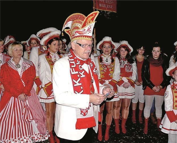 Die K.K. Funken „Rot-Weiß“ zeigen sich in perfekt abgestimmten Farbmustern. Privat