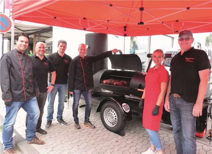 Die KSK-Filiale Mendig wird wieder mit ihrem Smoker vor Ort sein und kulinarische Highlights anbieten.