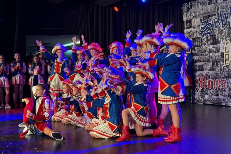 Die Kadetten der SGMT begrüßten die Schloss-Garde die neue Session.