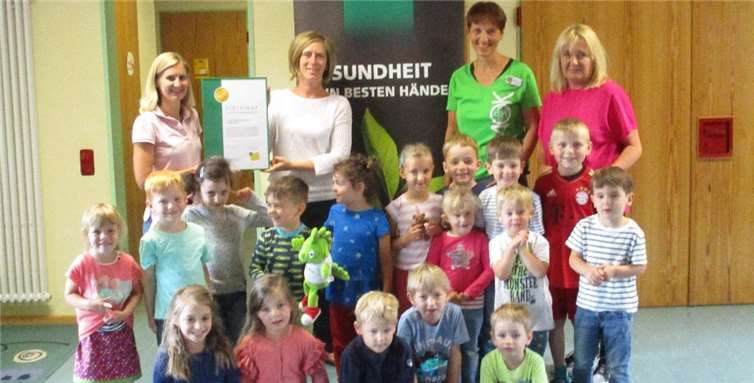 Gold für die Schatzinsel! Die Kalenborner Kindertagesstätte „Die Schatzinsel“ wurde von der AOK mit dem Zertifikat „Gesunde Kindertagesstätte“ in Gold ausgezeichnet. Foto: privat