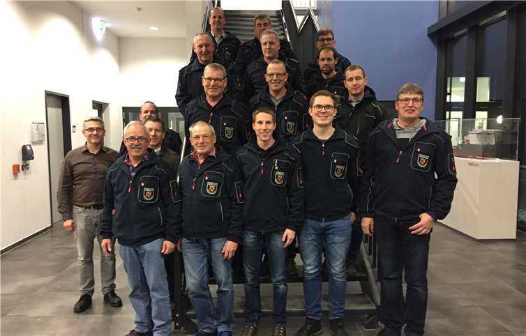 Die Kameraden der Löschgruppe Dreckenach während der Besichtigung.privat
