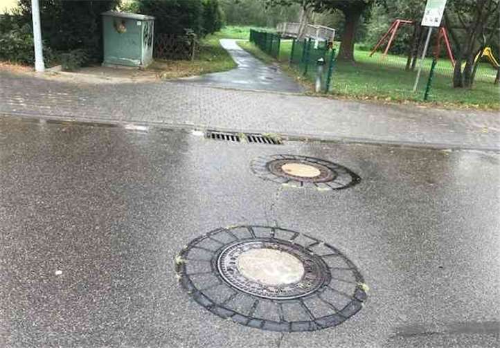 Die Kanalisationskapazitäten in der Quellenstraße sollen überprüft werden. Foto: privat