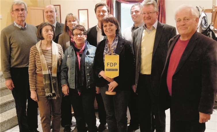 Die Kandidaten: Dr. Peter Schütterle, Helga Wagner, Jürgen Lammertz, Monika Goldammer, Waltraud Euker, Sascha Seniuk, Monika Wolf-Umhauer, Philipp Euker, Dr. Karl-Heinz Lamberty, Harald Hoock. privat