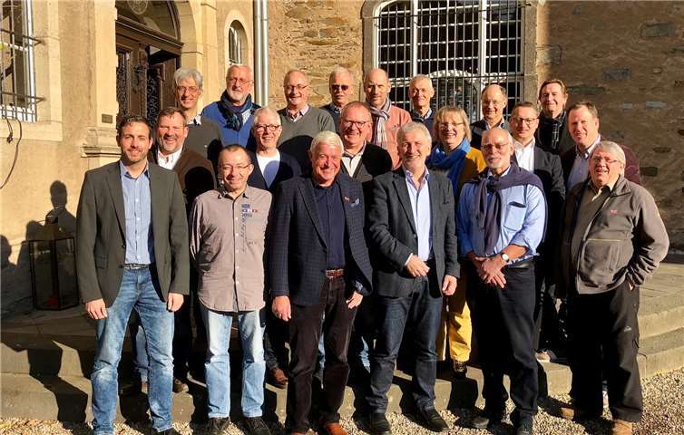 Die Kandidaten-Liste der FWG Mayen-Koblenz für die Kreistagswahl steht. Nach einer harmonischen Wahl tritt die FWG mit einer ausgewogenen Mischung aus jungen und erfahrenen Kandidaten an.Foto: privat