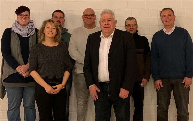 Die Kandidaten der CDU Giershofen (v.l.): Lisa Henn, Liane Oettgen, Thorsten Velten, Helgo Mendel, Wilfried Ehrenstein, Heiko Henke, Thomas Vis.Foto:privat