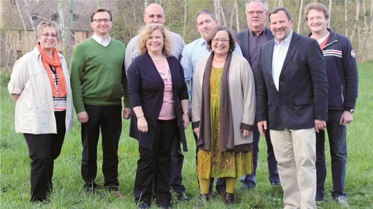 Die Kandidaten der FWG Namedy bereiten sich auf die Kommunalwahlen vor (v.l.): Ursula Friedrichs, Janusch Fischer, Raphaela Reif, Torsten Helf, Anne Groß, Steffen Gehm, Josef Dünchel, Hartmut Dressel und Armin Montermann. Es fehlt Dennis Ast.privat