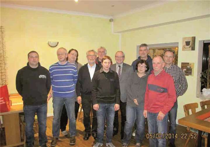 Die Kandidaten der FWG Wassenach (v.re.): Jürgen Bermel, Egon Adams, Gudrun Schuh, Guido Nebgen, Manfred Müller, Benjamin Schwarz, Rainer Bender, Siegfried Stevermüer, Elke Drautzburg, Michael Müller, Christian Hörz