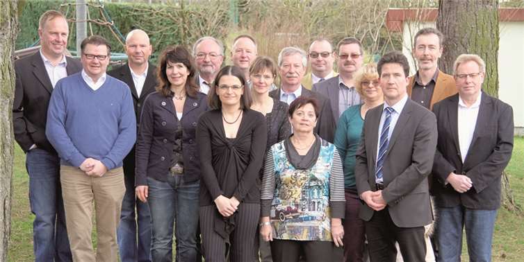 Die Kandidaten (v.l.n.r.): Dr. Thomas Münker, Werner Bierwirth, Berthold Bäcker, Claudia Schnelle, Franz Sawatzky, Julia Groß-Neifer, Georg Lindlohr, Anja Schlochtermeier, Jürgen Hardt, Carmen Stockhausen, Horst Hecker, Gerd Kraus, Petra Honnef, Frank Becker, Bernd Merschbächer, Rudi Sass. privat