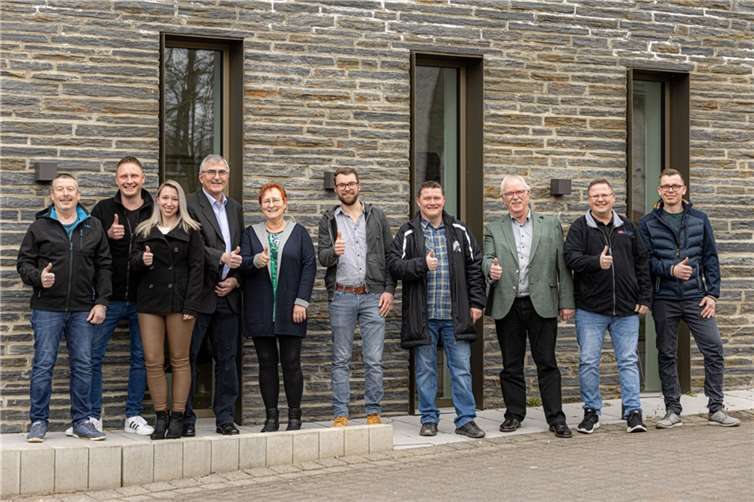 Die Kandidaten vor dem Bürgerhaus: v.li.Rolf Setz, Marcel Büchner, Melissa Giese, Günter Martin, Heidi Adams, Michael Frankreiter, Uwe Karolczak, Harry Schneider, Andree Garmijn und Martin Giese. Quelle: IGR
