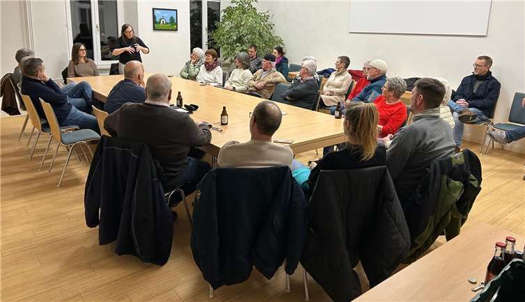 Die Kandidatin für die Bürgermeisterwahl in Sankt Johann Annette Malottke war beim Verein „Zukunft St. Johann“ zu Gast.  Foto: privat