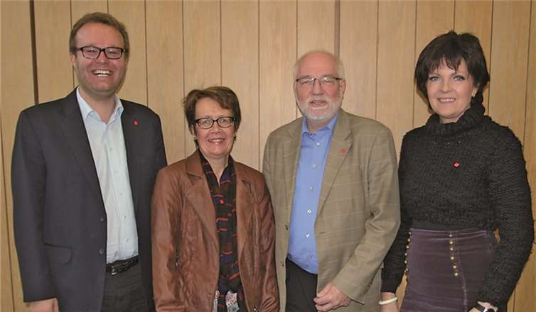 Die Kandidatinnen und Kandidaten auf den ersten vier Plätzen der Reserveliste (v.l.): Folke große Deters (LP 3), Ute Krupp (LP 4), Dietmar Danz (LP 1) und Martina Koch (LP 2).privat