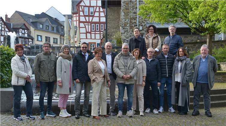 Die Kandidatinnen und Kandidaten der Freie Wählergruppe Verbandsgemeinde Vallendar e.V.  Foto: privat