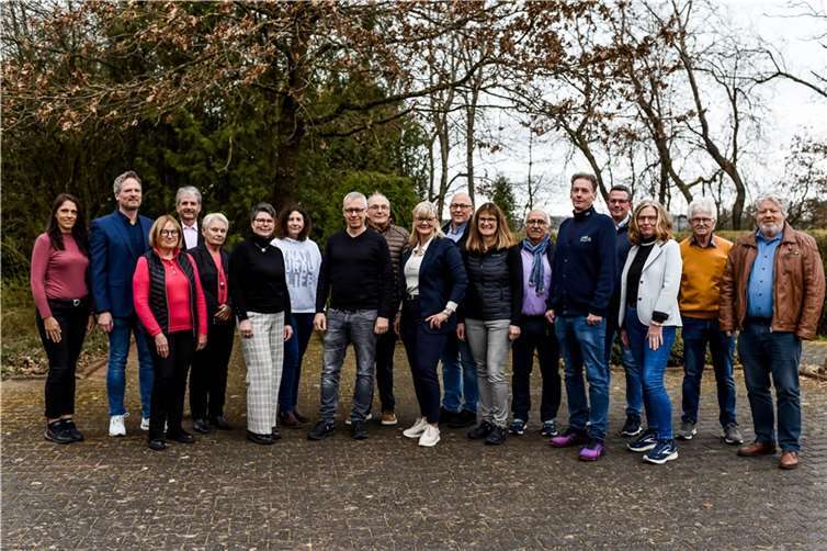 Die Kandidatinnen und Kandidaten der Wählergruppe „pro Sessenhausen“  Foto: : K. Krobb