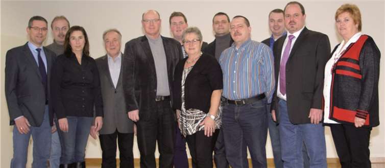 Die Kandidatinnen und Kandidaten (mit Listenplatz, v.l.n.r.): Eric Kronenbürger (3), Werner Ferenc (12), Ulrike Schmitz (6), Werner Mathias (8), Gerhard Masber (1), Jan Scheuren (10), Marlene Krämer (11), Stefan Kneib (7), Uwe Asbach (9), Frank Wirfs (5), Jürgen Krämer (2) und Uschi Mürtz (4). privat