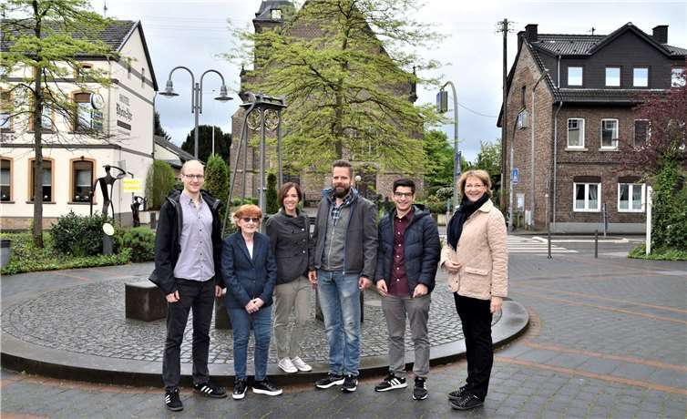 Die Kanidaten der CDU Kripp (v.li.n.re.): Patrick Georgi, Anna Margareta (Annegret) Hammer, Melanie Schmickler, Sebastian Schmickler (1. Vorsitzender des Ortsverband Kripp), Lukas Preußner und Andrea Georgi. Foto: privat