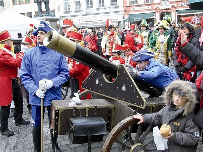 Die Kanone war zielsicher ausgerichtet.